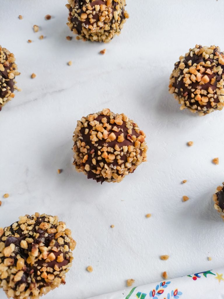 Dark Chocolate Date Truffles